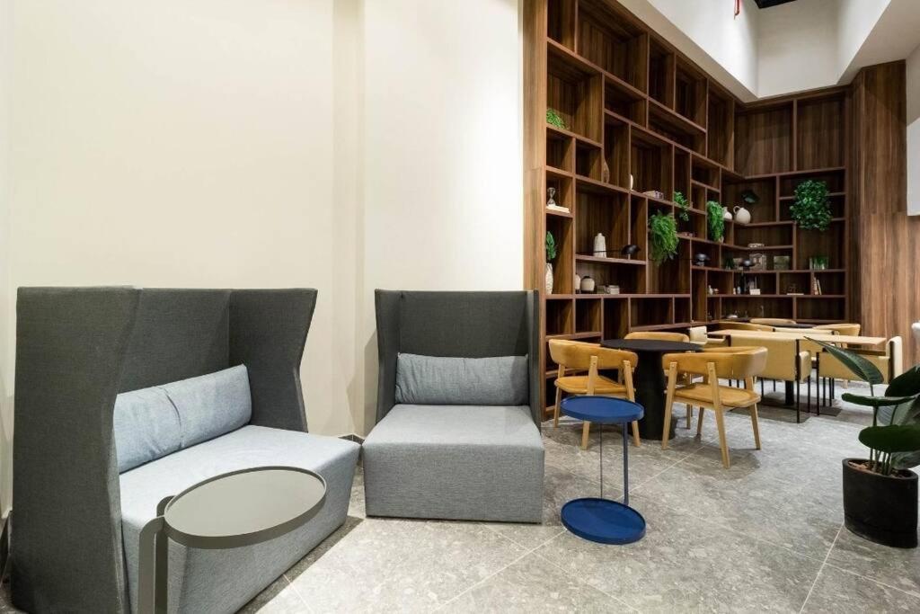 Apartamento Centro/lapa-rj Rua Sen. Dantas N.°80 *
