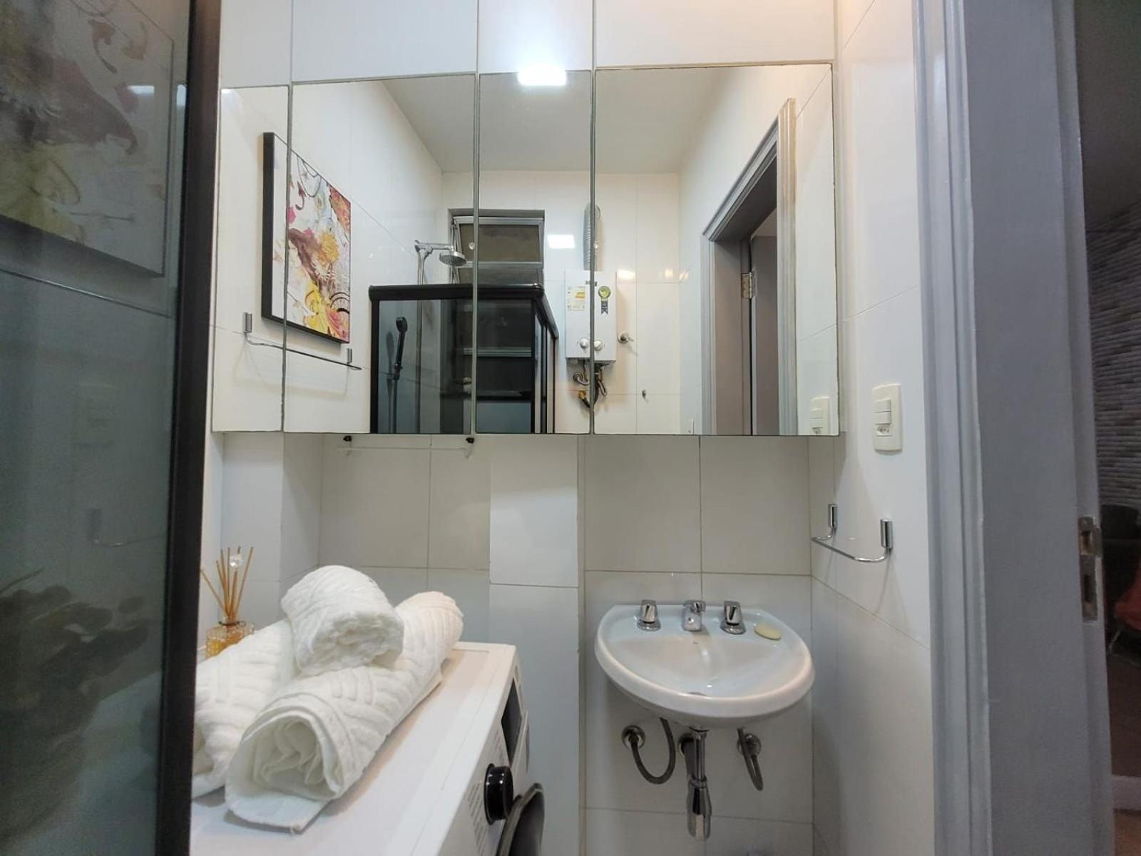 Cozy 700m From Copacabana Apartamento