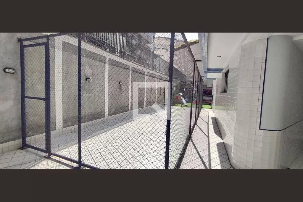 Excelente Apartamento No Leblon 02 Quadras Da Em Predio Com Piscina, Sauna E Academia Apartamento *