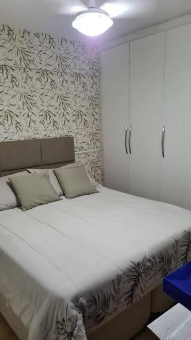 Excelente Apartamento No Leblon 02 Quadras Da Em Predio Com Piscina, Sauna E Academia Apartamento Rio de Janeiro