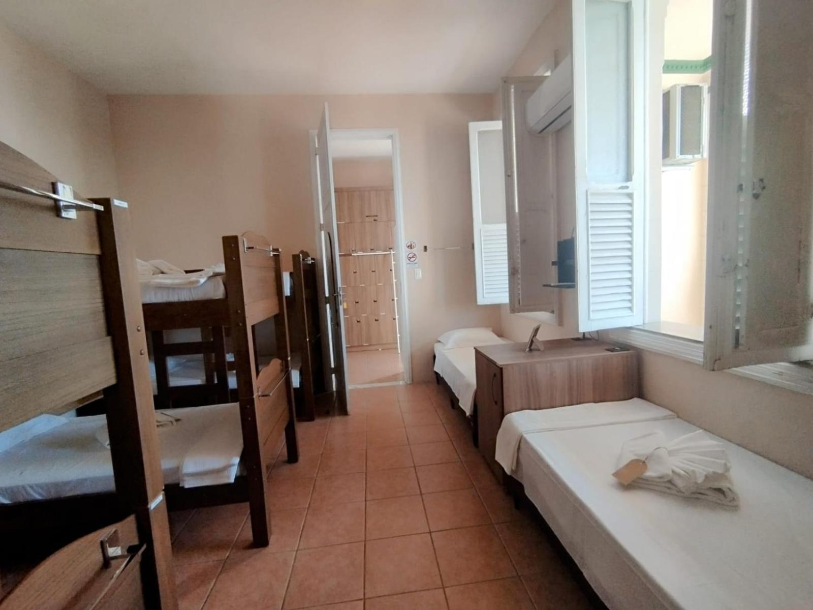 Albergue Casa Luzes Ivn