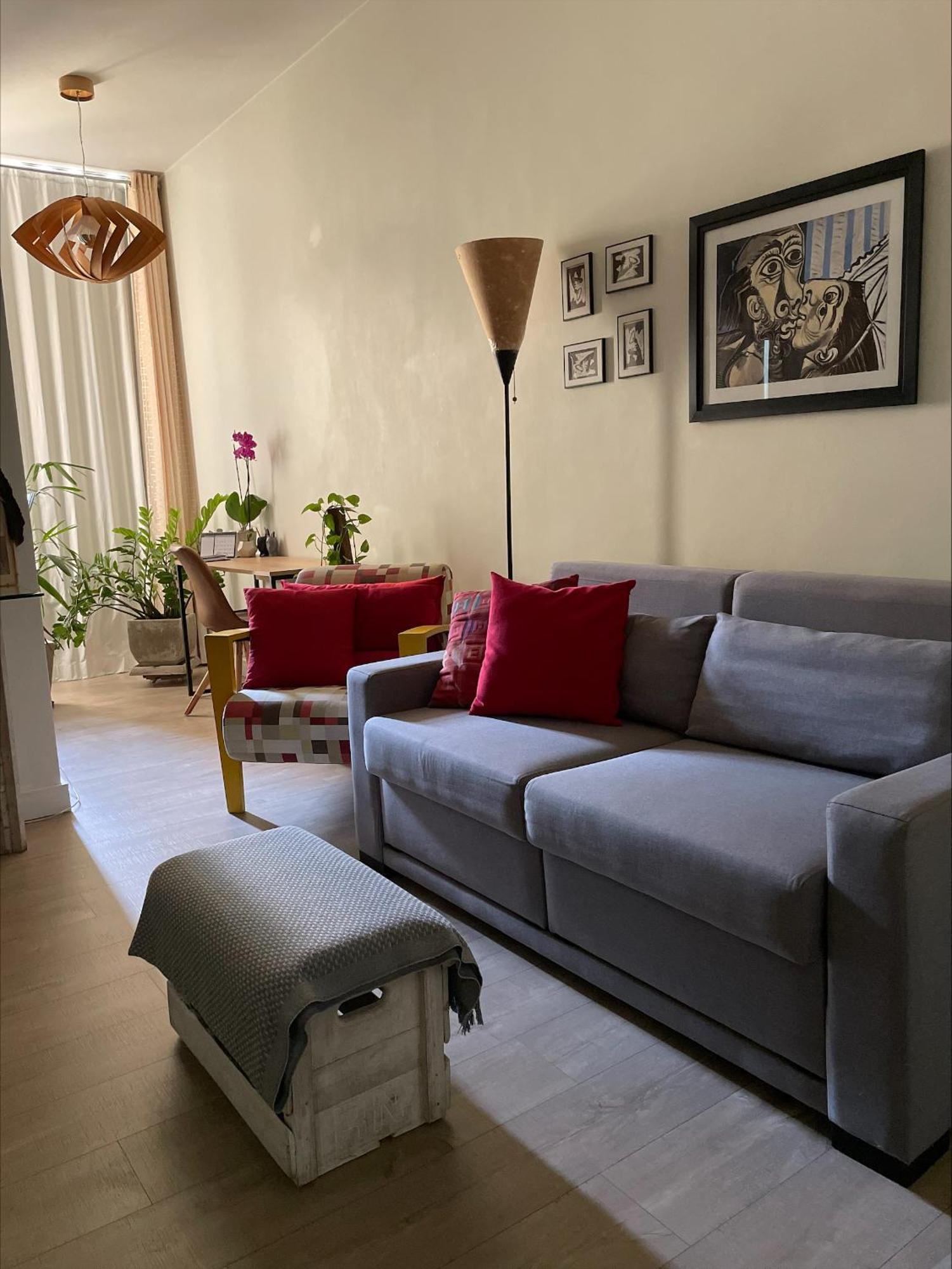 Conforto Espaco Trabalho Wi-fi Rapido Cama Queen Perto Metro Cantagalo Apartamento Rio de Janeiro