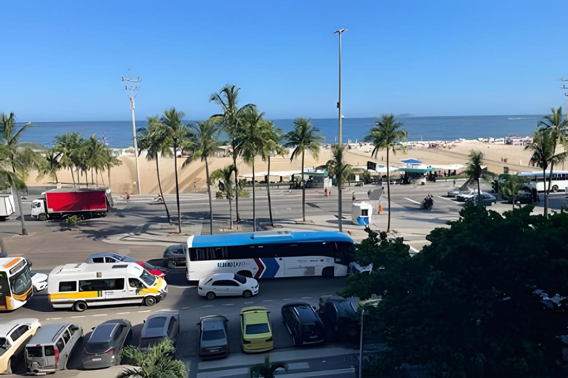 Apartamento Com Vista Espetacular P/ 9 Pessoas, Frente Mar, Proximo Ao Metro. *
