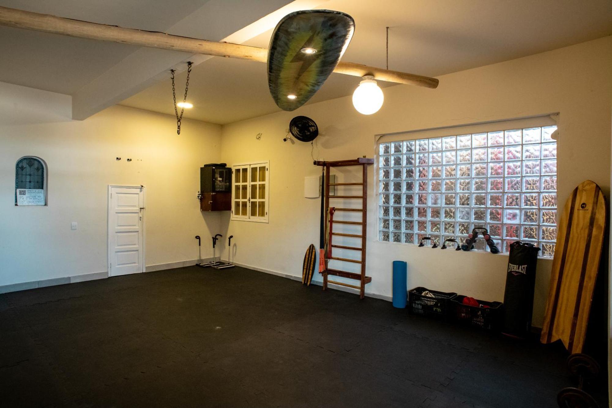 Longboard Paradise Surf Club Albergue