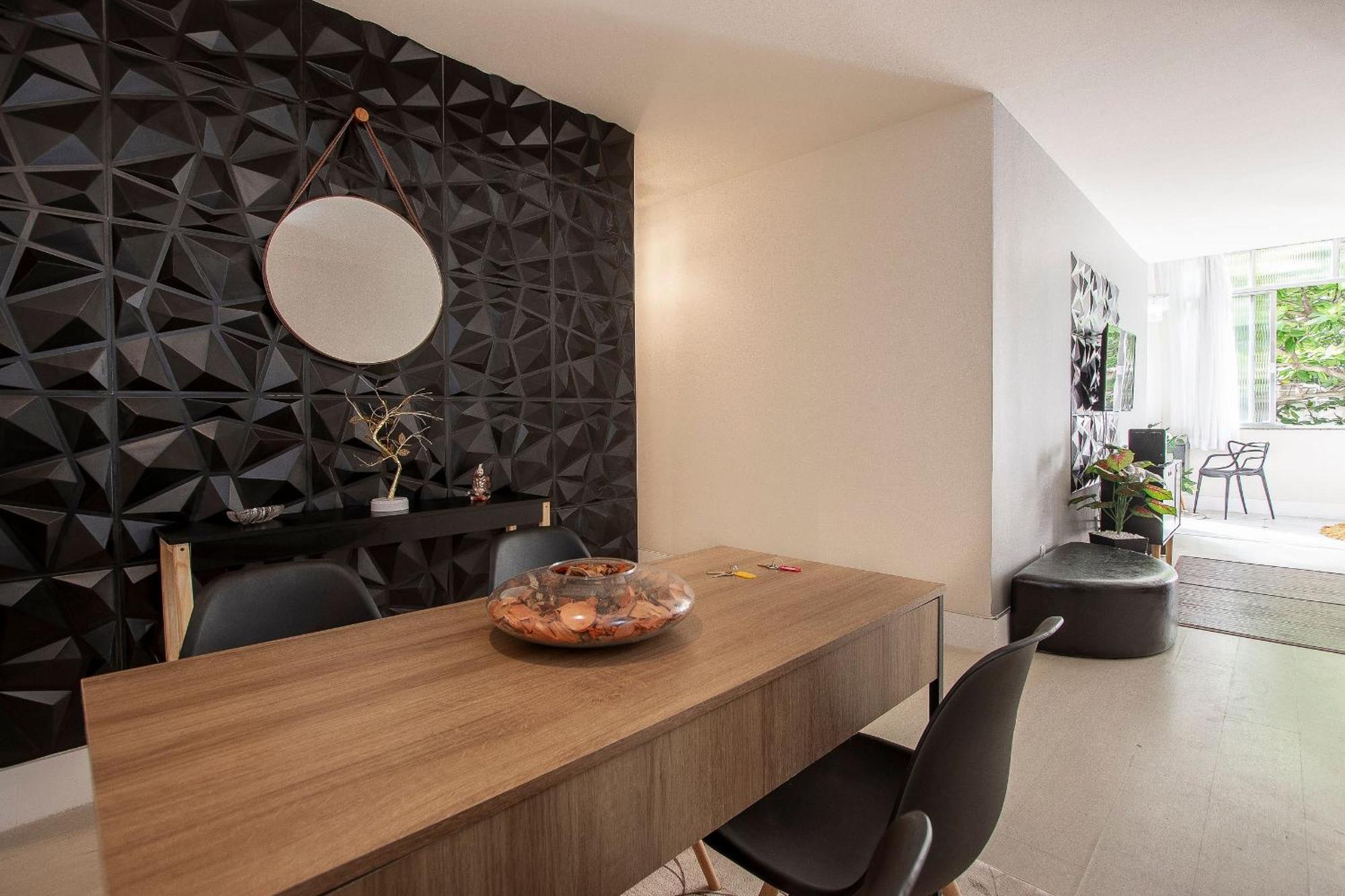 Apartamento Vista Lateral Mar: Amplo 3qts, 5min Ipanema