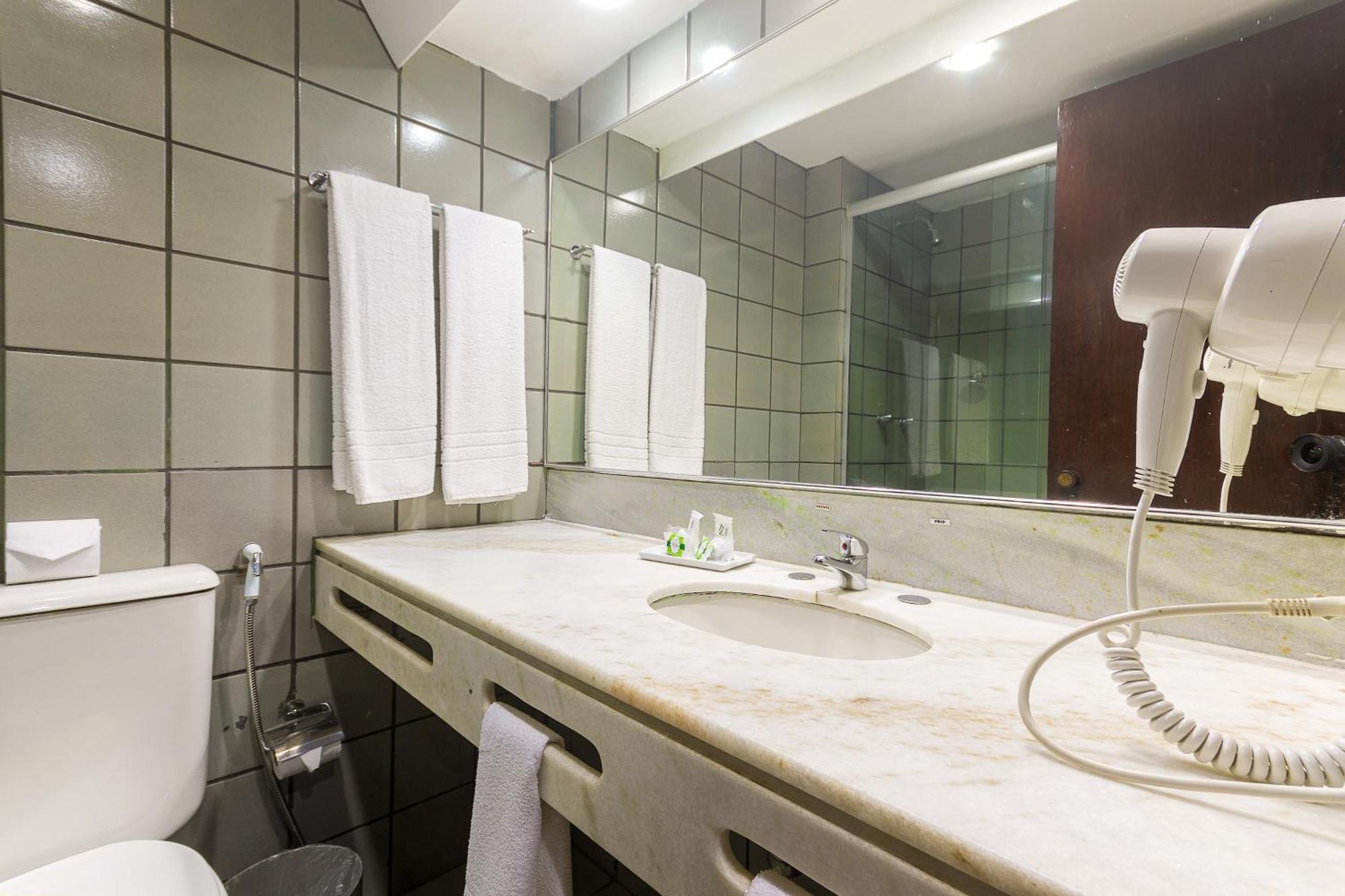 Hotel Golden Park Aeroporto By Nacional 3*