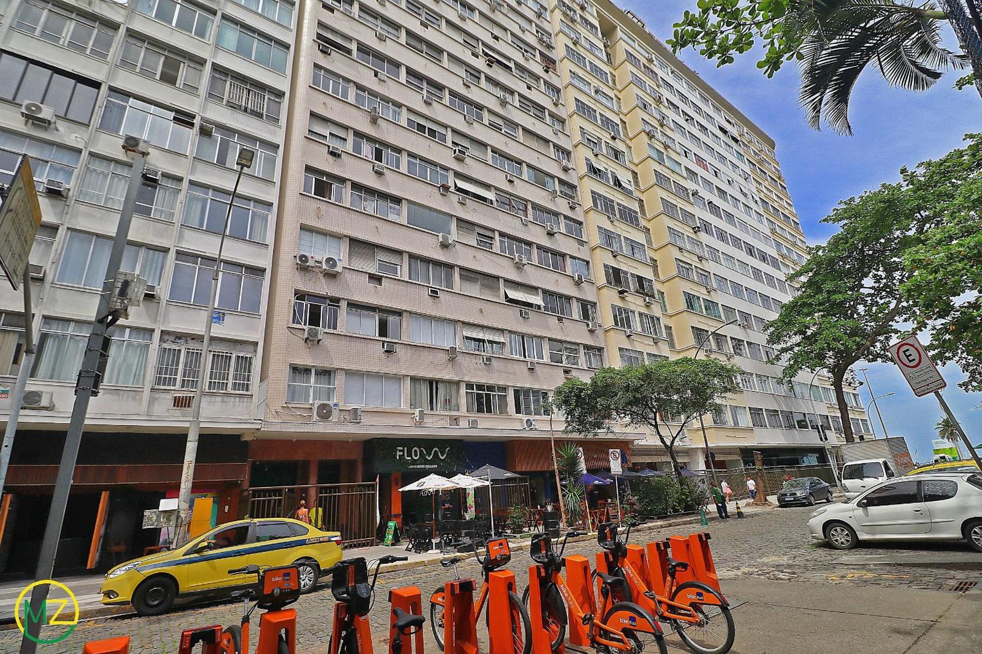 Reformado 5 Pessoas Em Copacabana