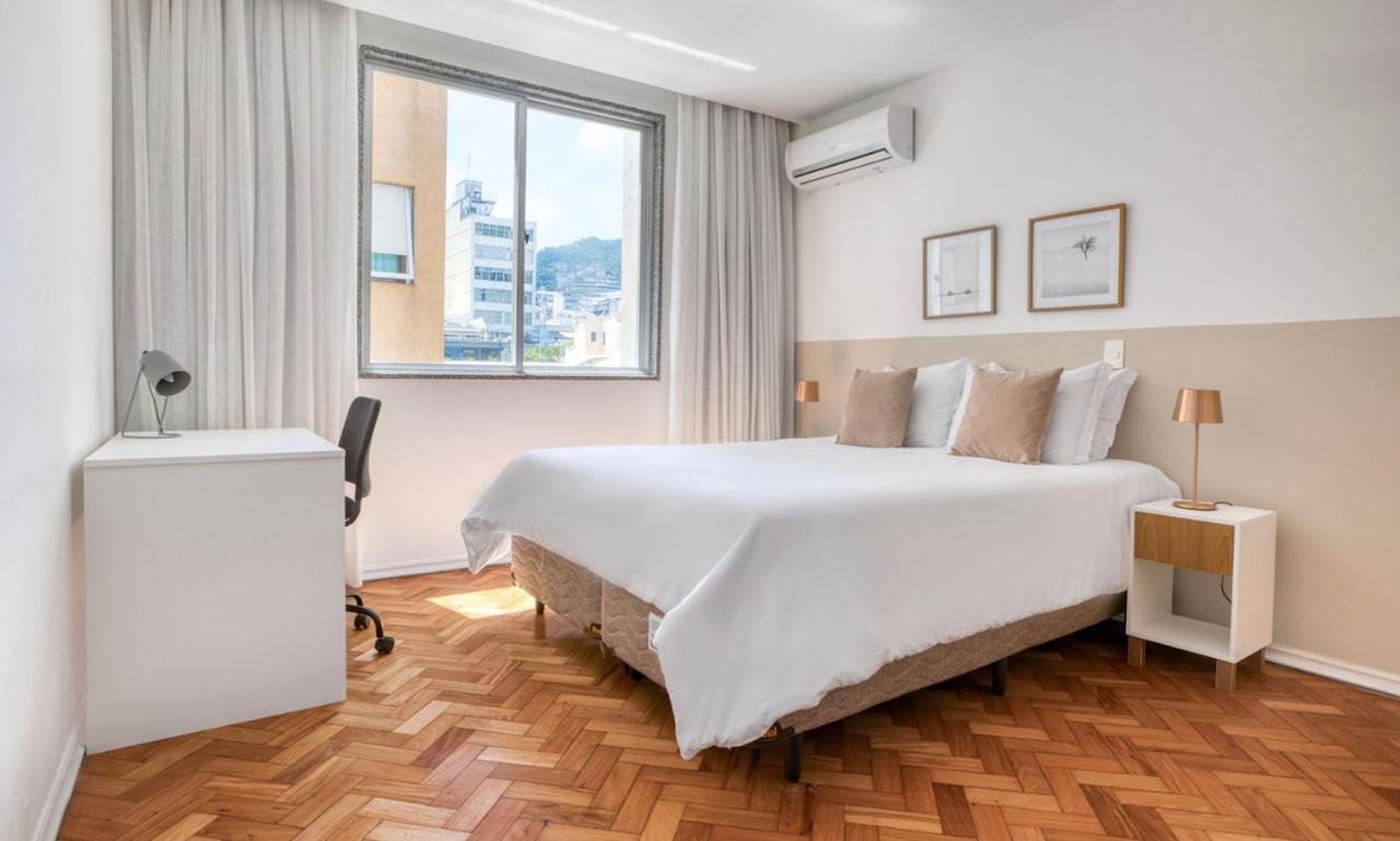 Apartamento Tabas Lindo Em Frente A Praia De Ipanema Ip0007 *