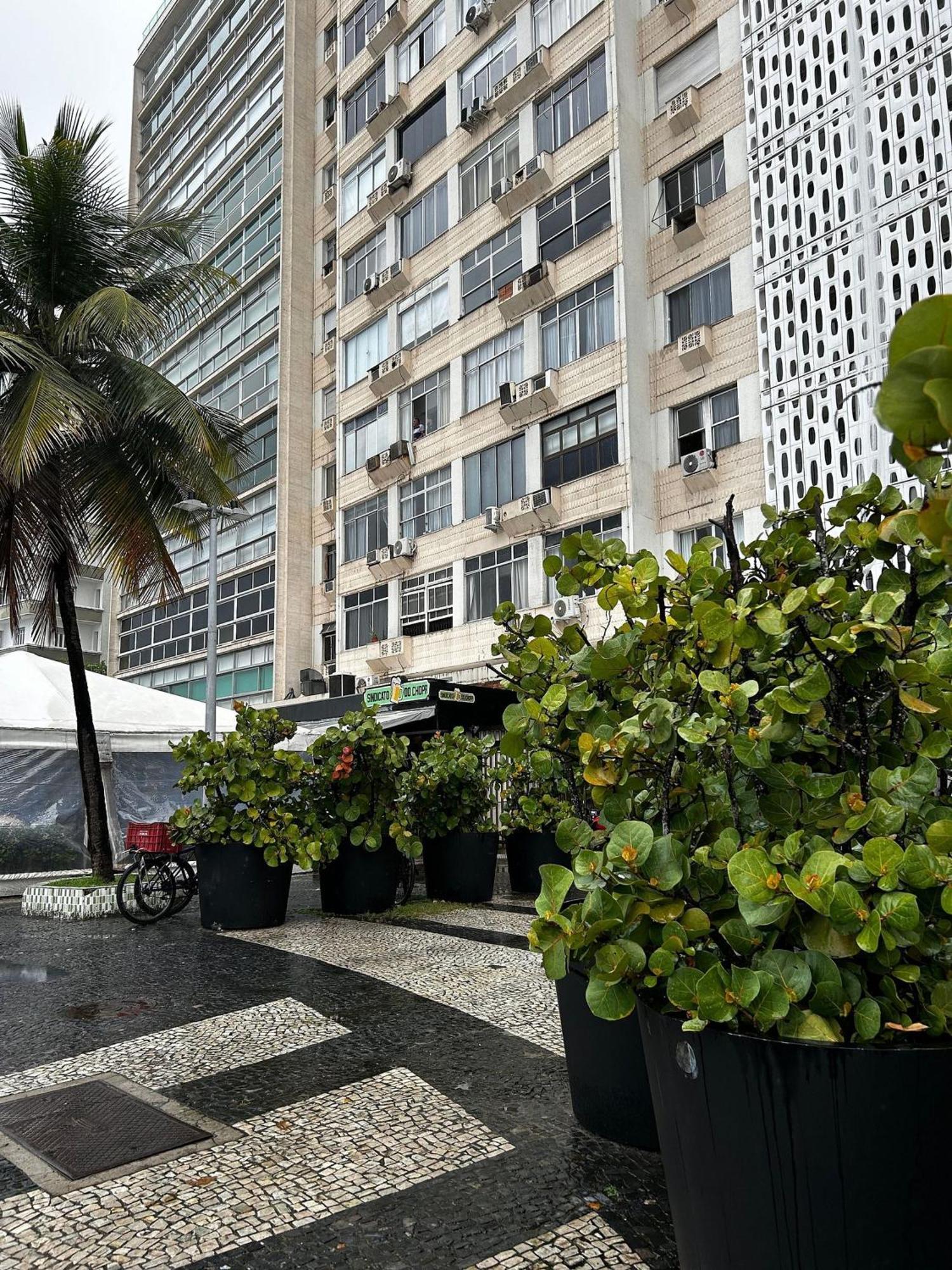 Apartamento 516 Copacabana Av Atlantica, Posto 6 *