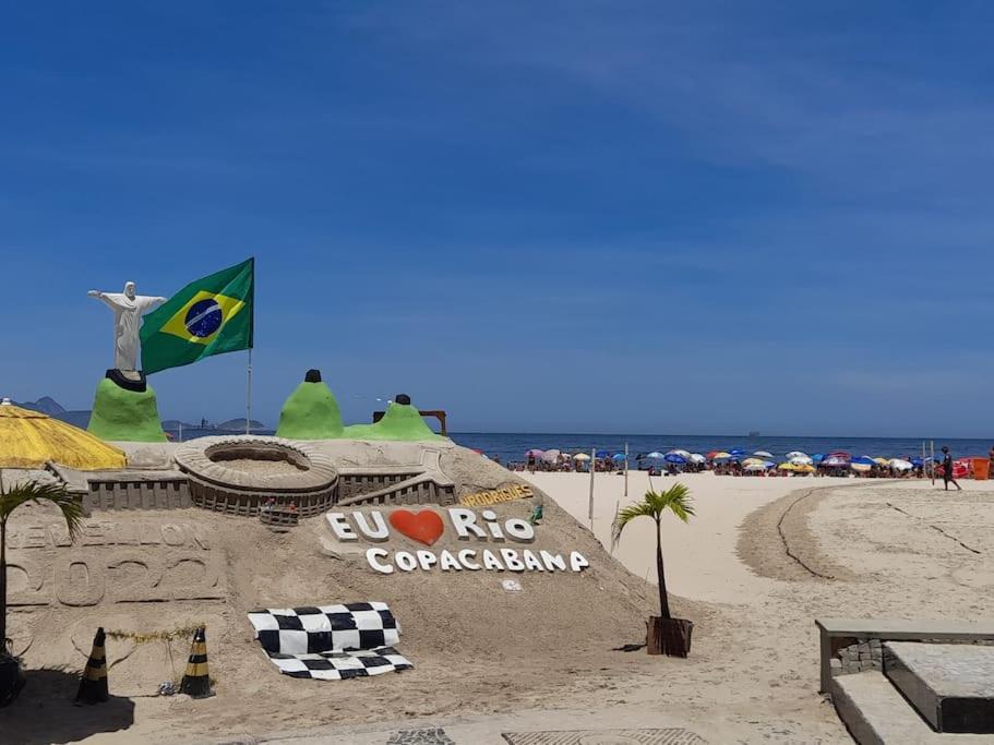Copacabana A 2 Quadras Da