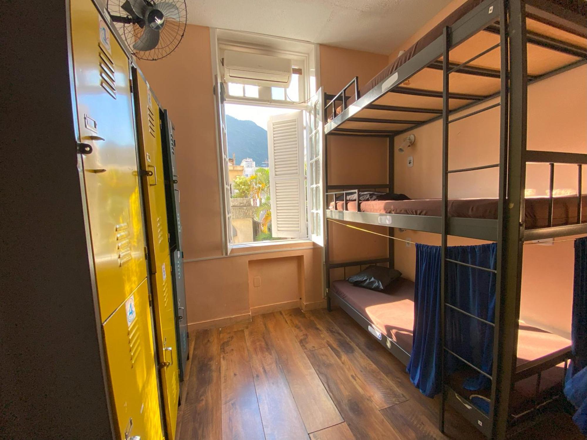Aurora Rio Hostel *