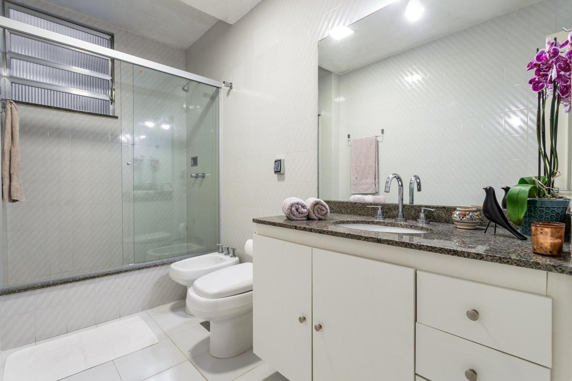 Unhotel - Charmoso Temporada Com 3 Quartos Em Copacabana *