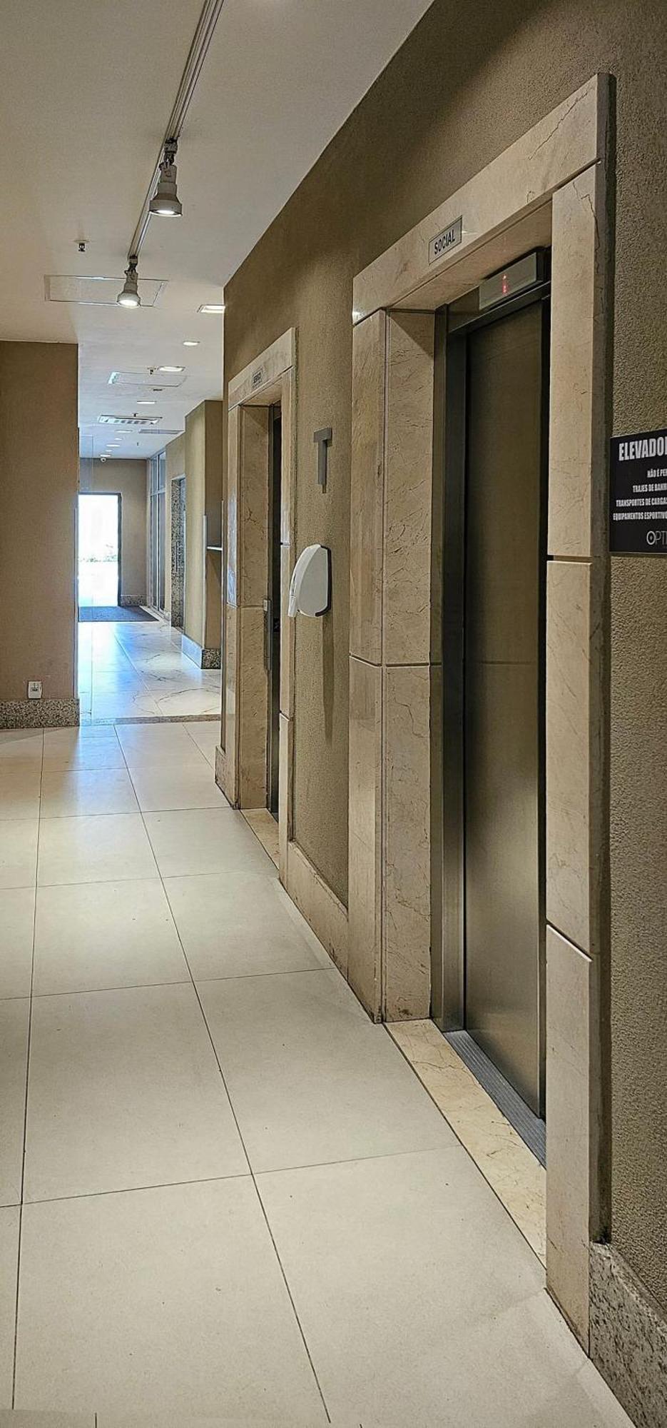 Hotel Option Full Service