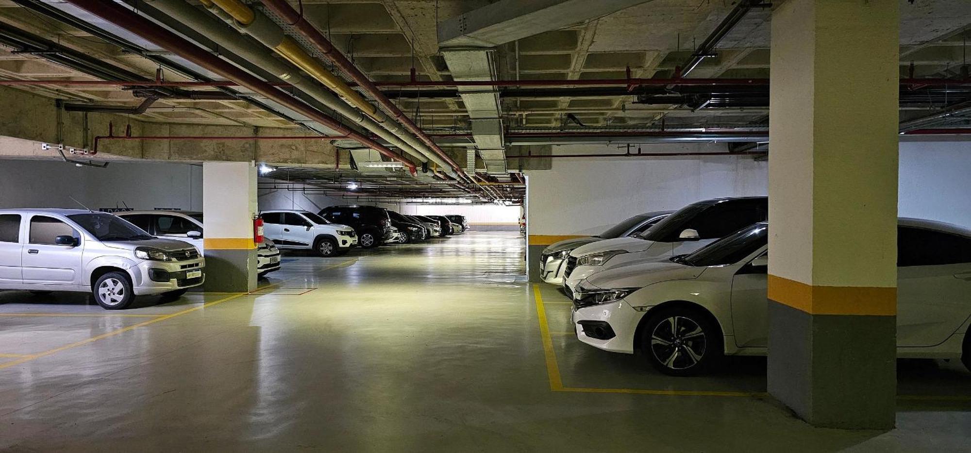 Option Full Service Hotel *