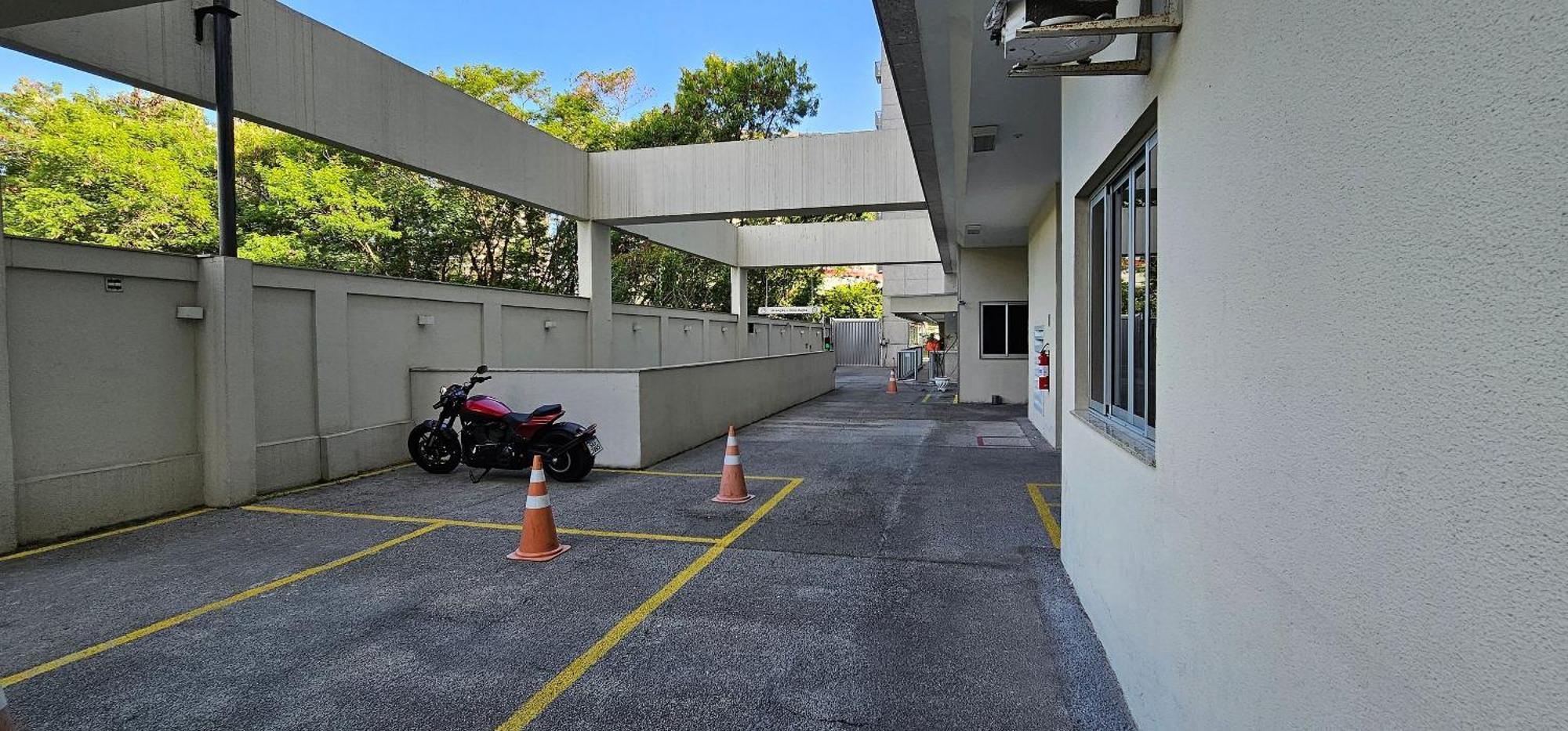 Option Full Service Hotel *