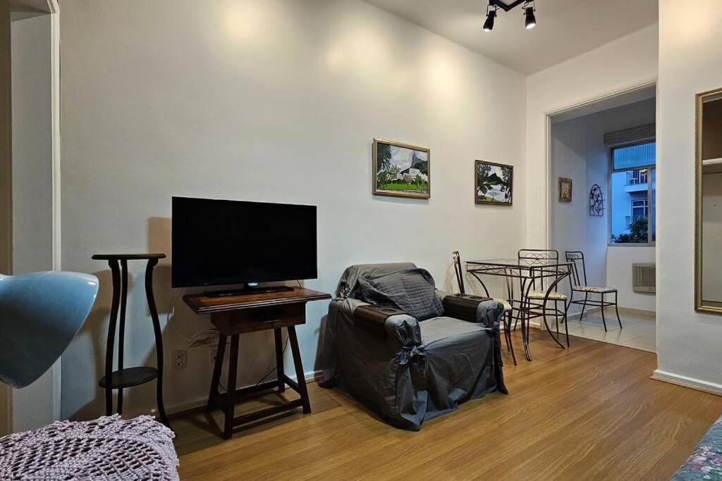 Apartamento Copacabana / Proximo Da Praia. Excelente Localizacao. Rio de Janeiro