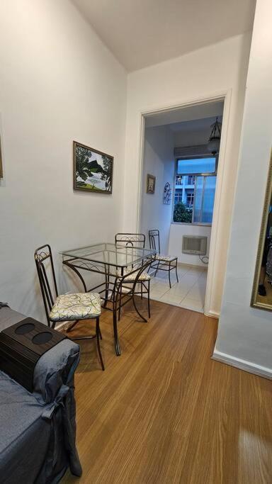 Apartamento Copacabana / Proximo Da Praia. Excelente Localizacao. Rio de Janeiro