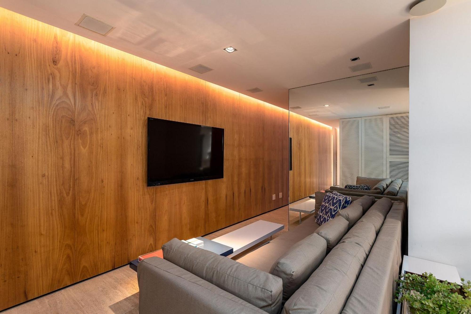 Apartamento Moderno Em Prédio à Beira-mar Na De Ipanema *