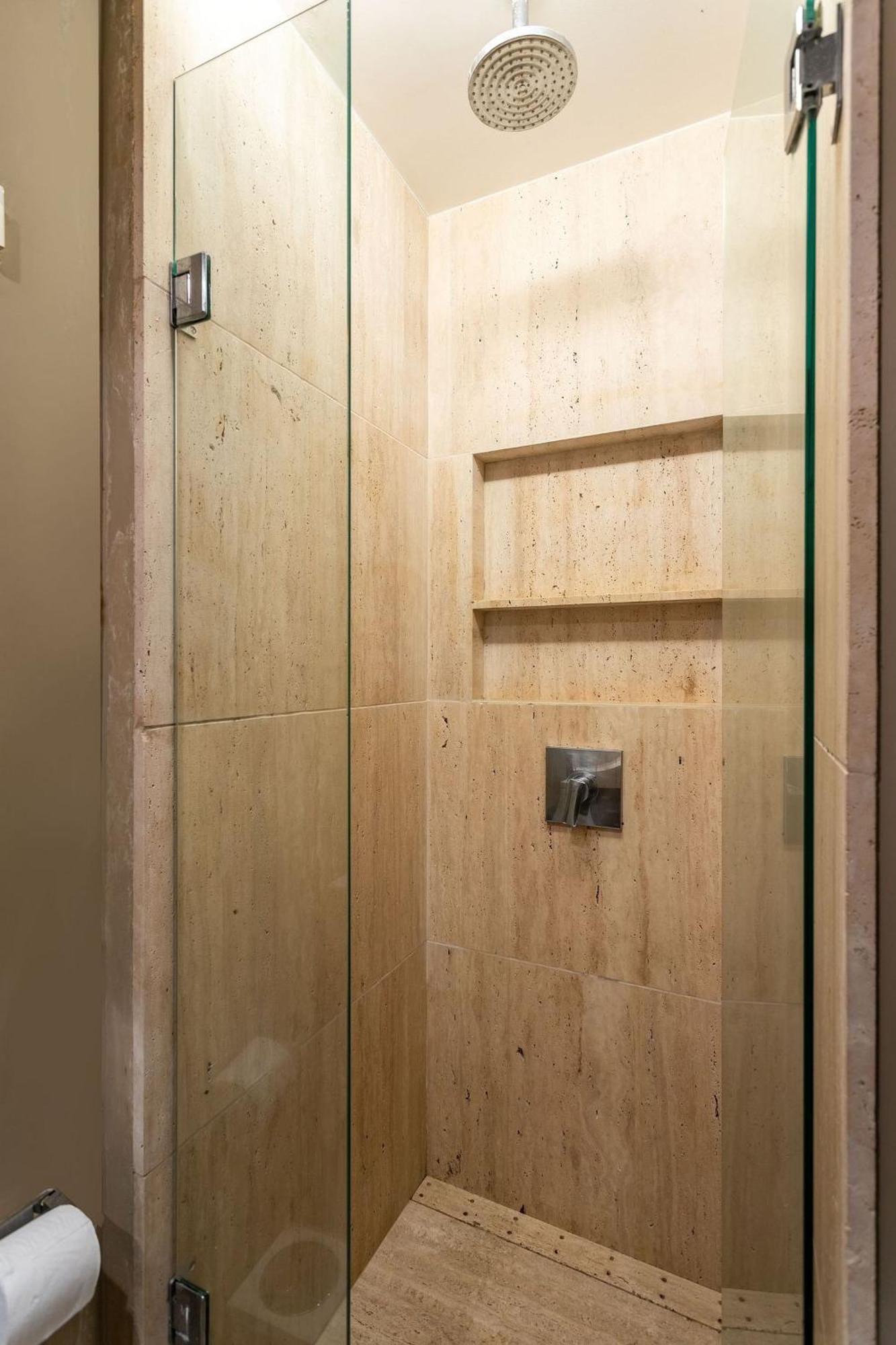 Apartamento Moderno Em Prédio à Beira-mar Na De Ipanema *