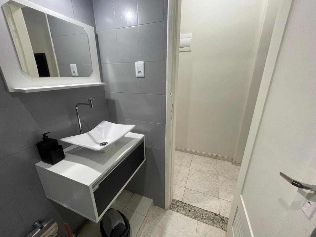Suh Copacabana 56 Apartment