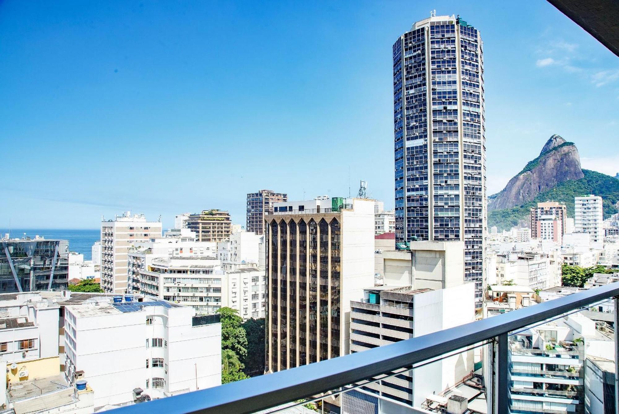 Leblon De 2 Quartos Com Vista Do Mar, Piscina, Sauna E Garagem
