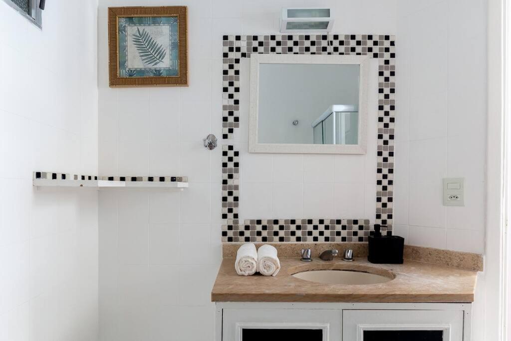 Curtaarpoador: 1qt, Wifi Rapido, Vaga, 5min Praias Apartamento *