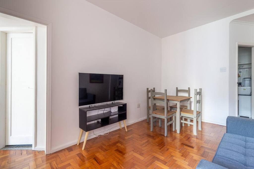 Curtaarpoador: 1qt, Wifi Rapido, Vaga, 5min Praias *