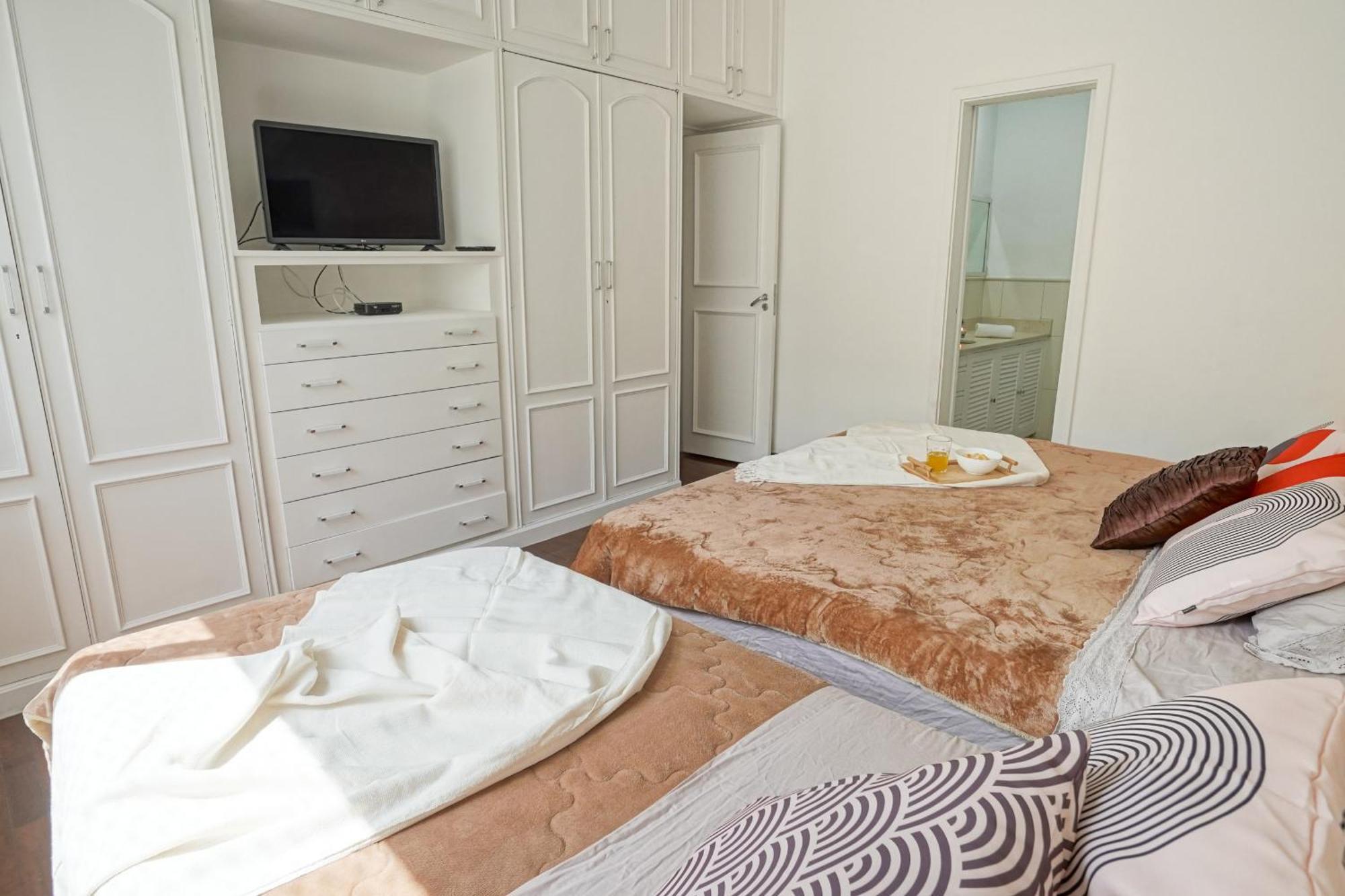 Apartamento Espacoso Na Quadra Da Do Leblon Rio de Janeiro