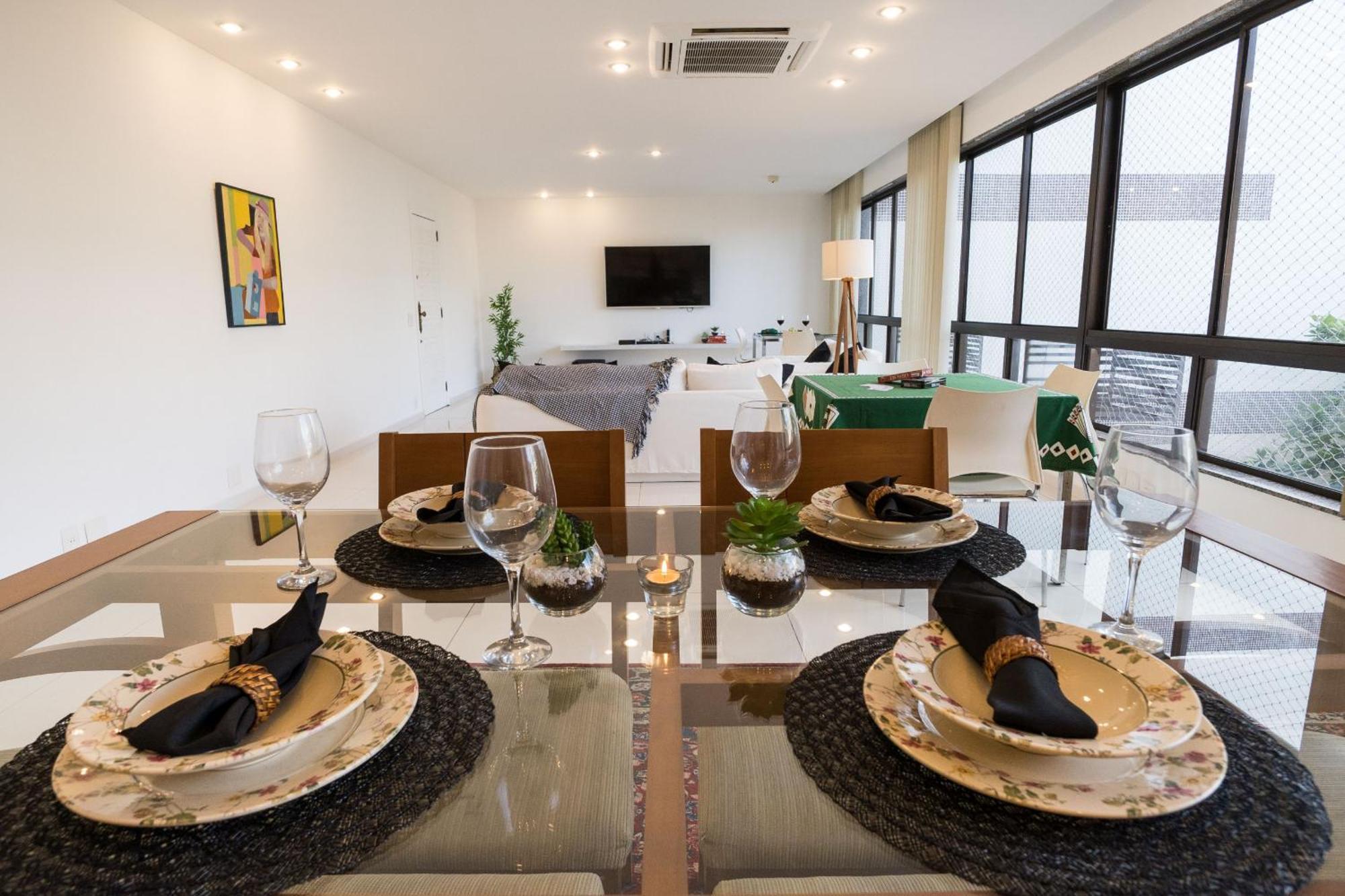 Espacoso Na Quadra Da Do Leblon Apartamento