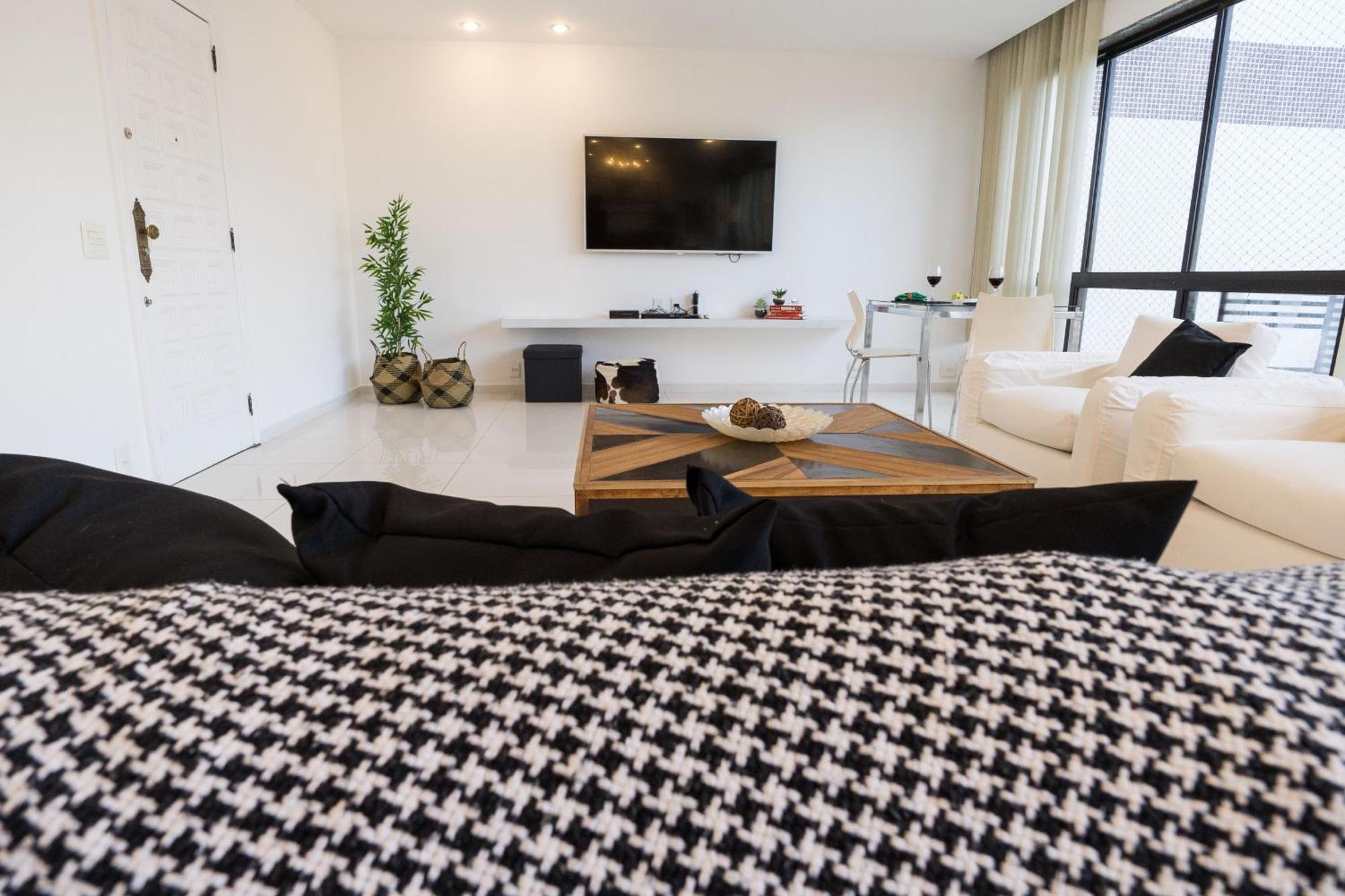Apartamento Espacoso Na Quadra Da Do Leblon Rio de Janeiro