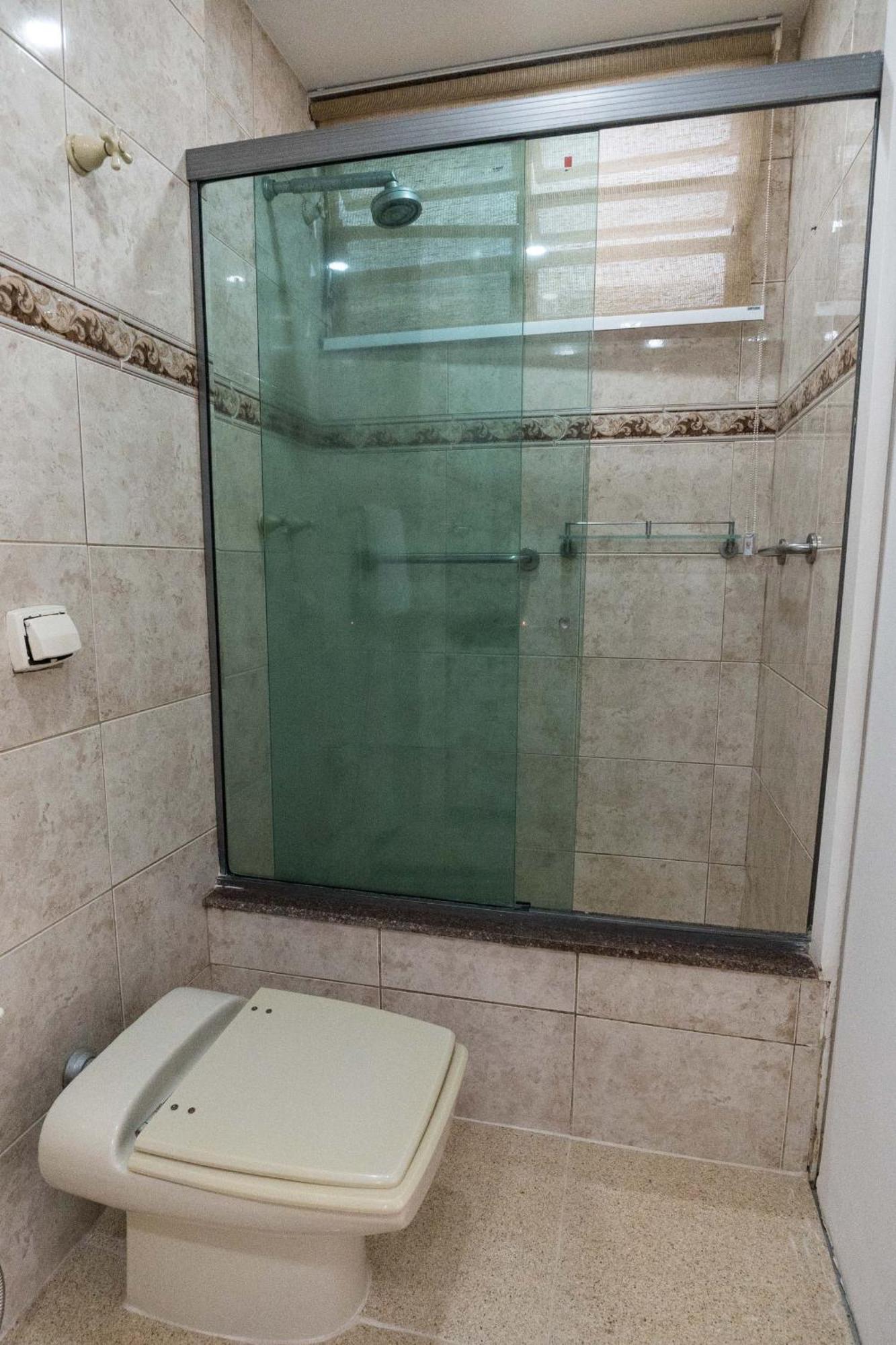 Espacoso Na Quadra Da Do Leblon * Rio de Janeiro