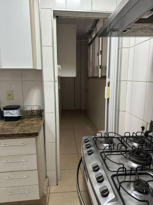 Amplo A Passos Da De Copacabana, 4 Quartos Apartamento