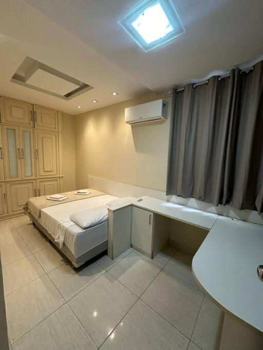 Apartamento Amplo A Passos Da De Copacabana, 4 Quartos