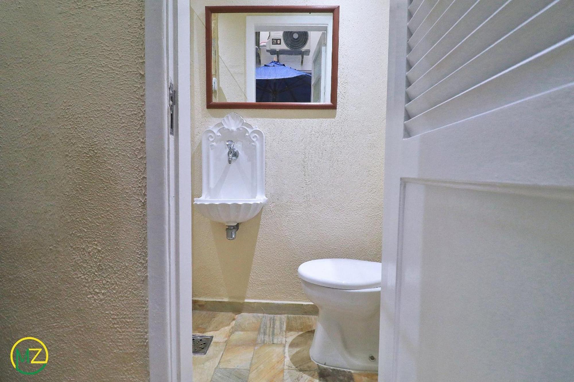 Apartamento Lindo Sala E Quarto, Pe Na Areia Em Ipanema