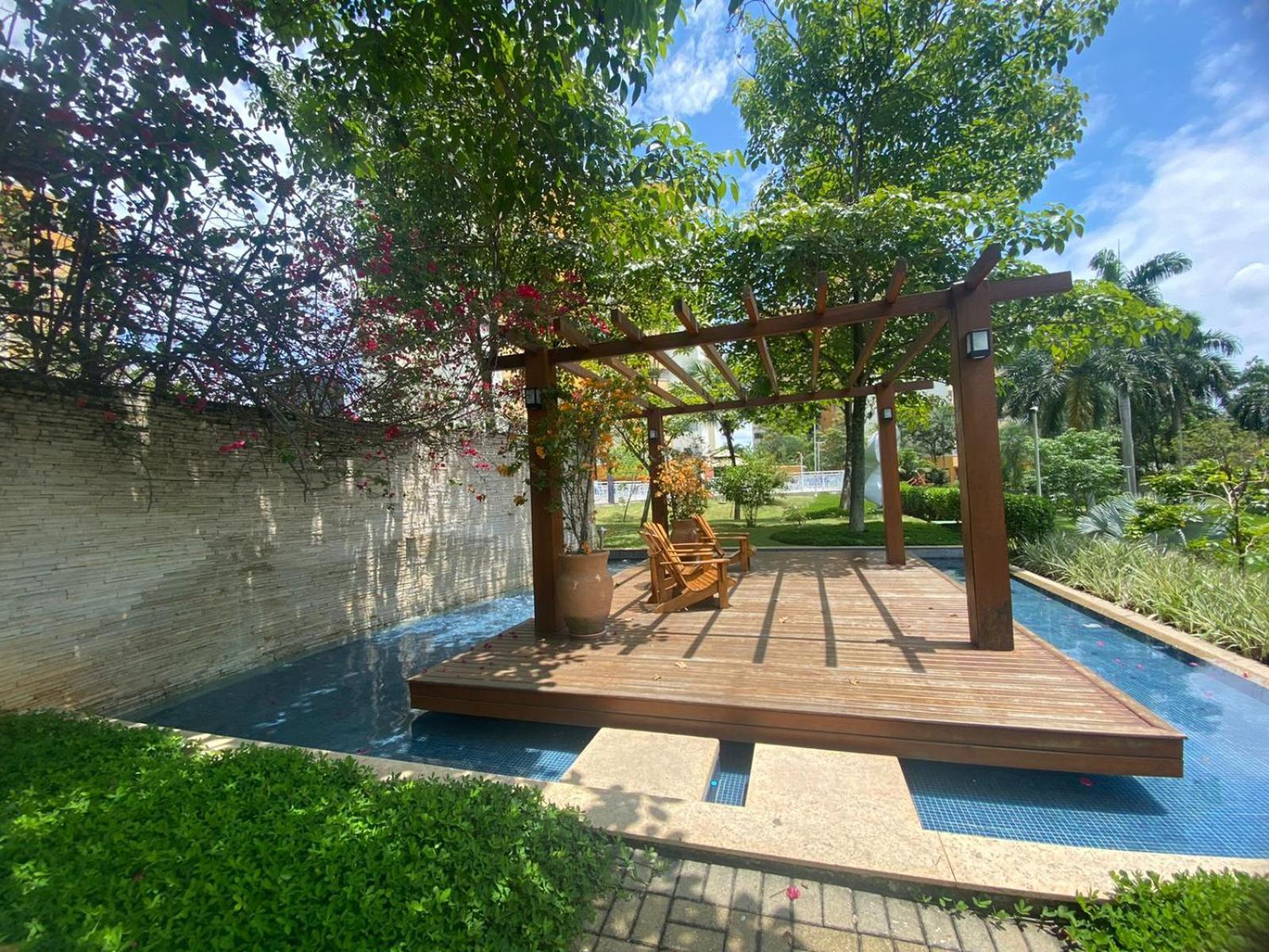 Mountain, And Pool View Apartamento