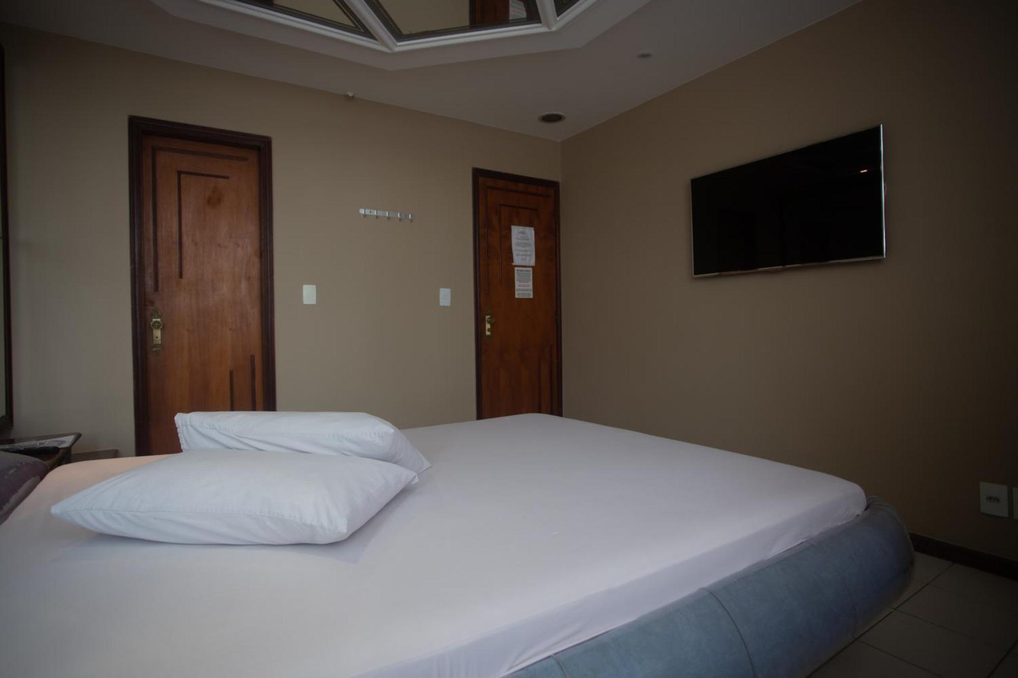 Motel para Casais Caricia (adults Only)