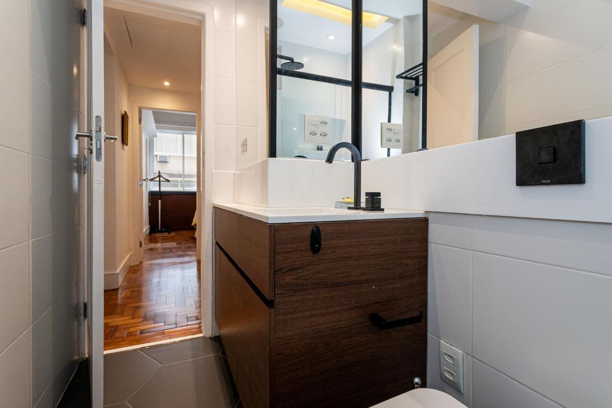 Moderno Em Copacabana | Gb 112/304 Apartamento *