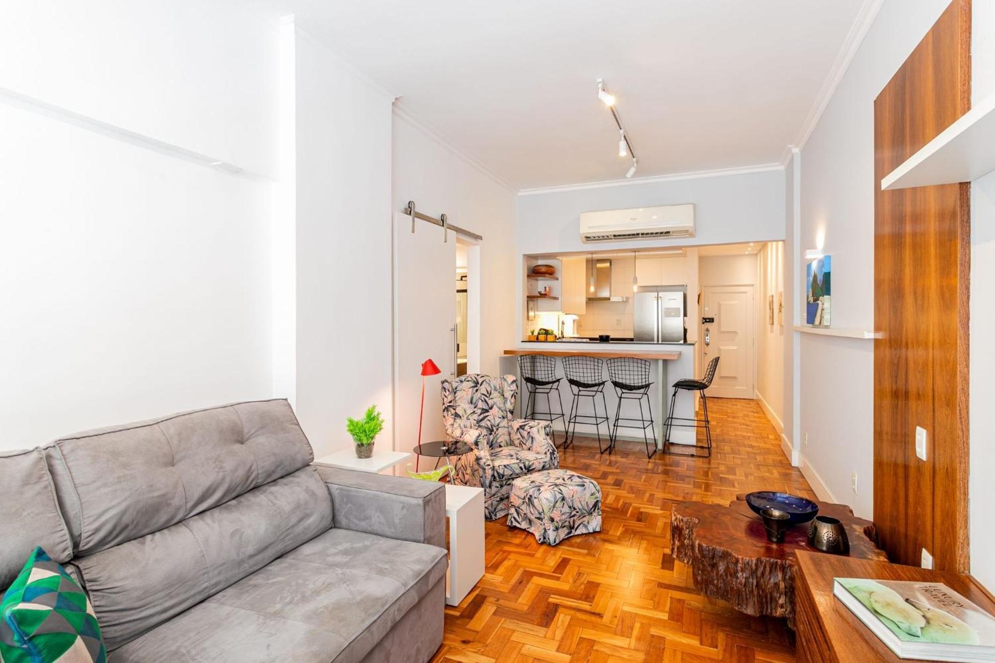 Moderno Em Copacabana | Gb 112/304 Apartamento