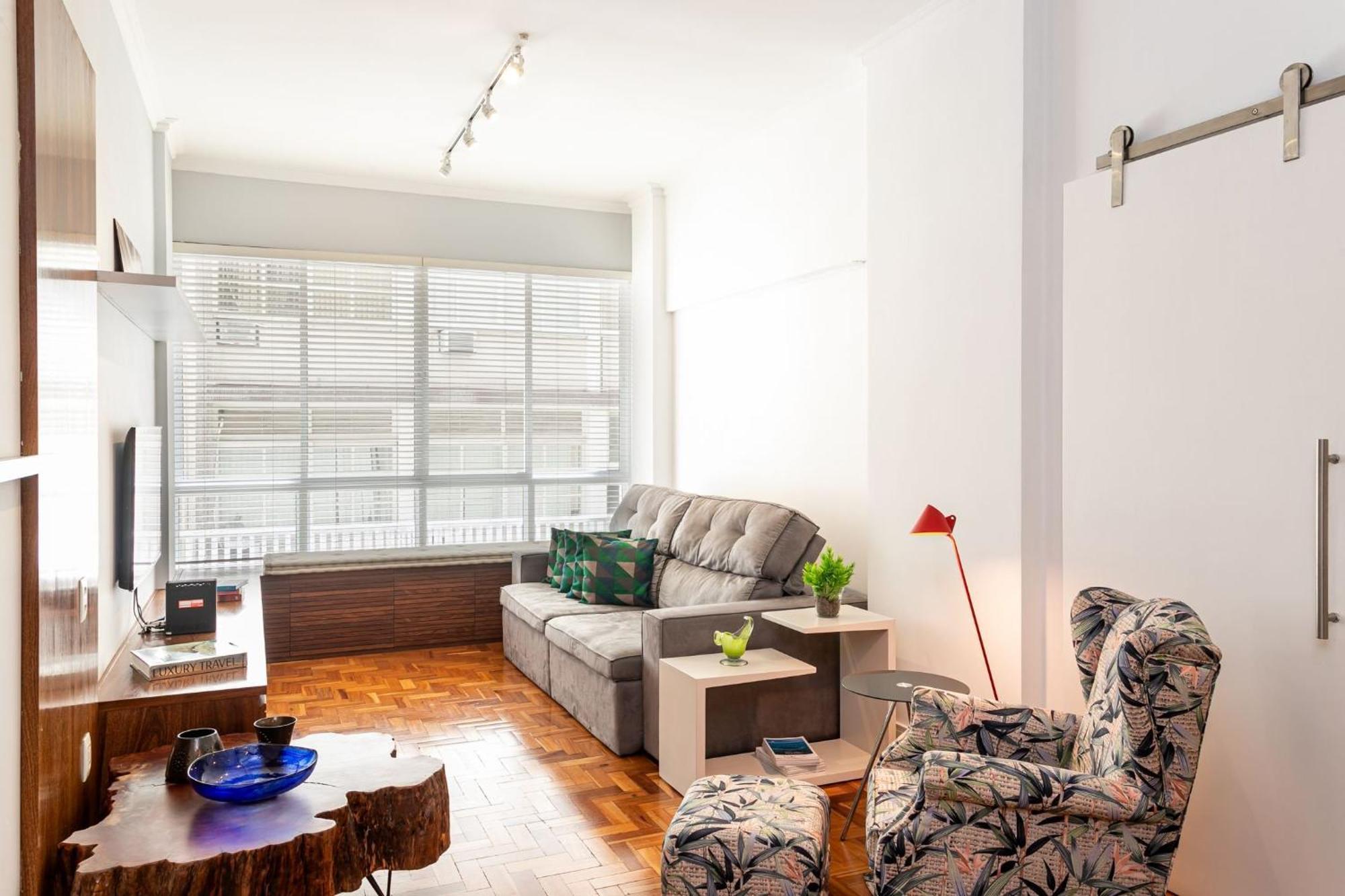 Apartamento Moderno Em Copacabana | Gb 112/304 *