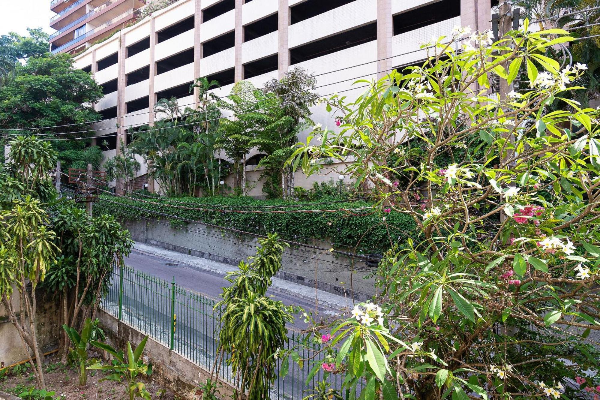 Aconchego Urbano: Seu Refugio No Leblon Apartamento