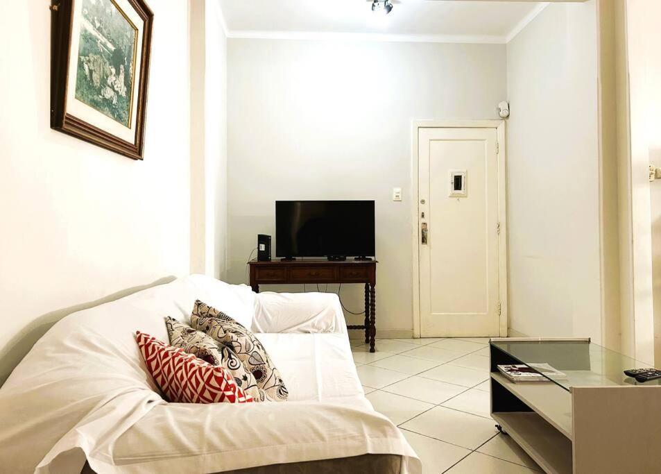 Amplo No Posto 6 Apartamento