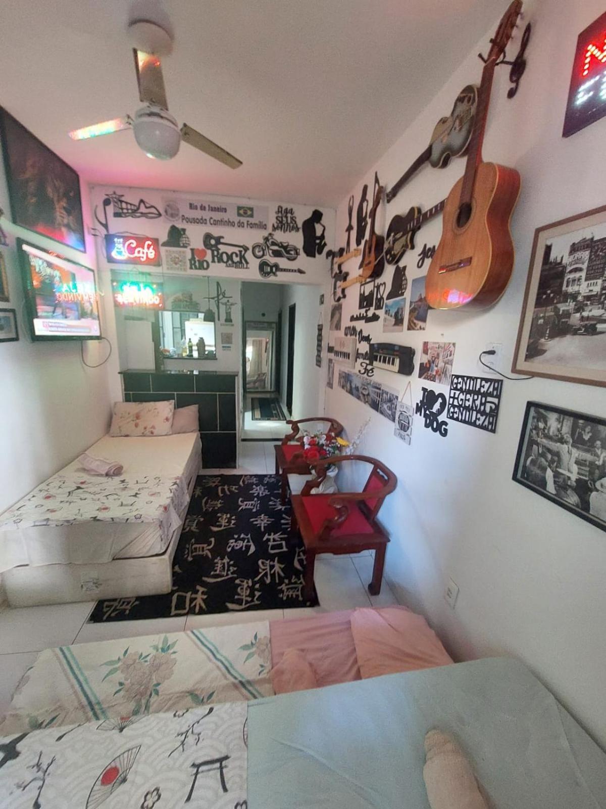 Cantinho Da Familia Guest house
