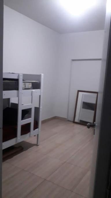 Quarto Em Copacabana, 1 Quadra Da Praia Apartamento Rio de Janeiro