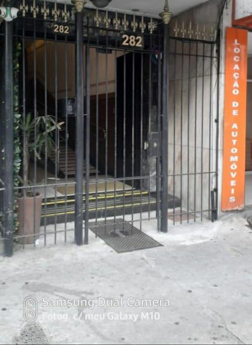 Quarto Em Copacabana, 1 Quadra Da Praia
