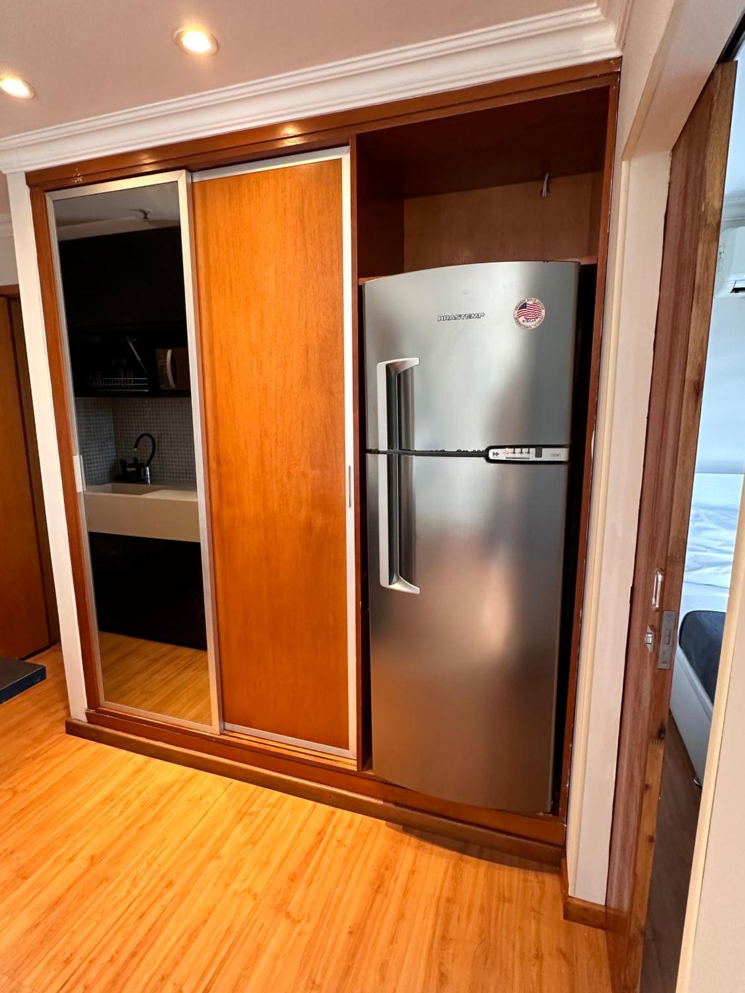 Barra Da Tijuca - 508 - De Frente Para Maravilhosa Piscina - Estacionamento Gratuito - Academia Comphania Atletica - Balsa Para Praia Gratis - Microondas - Geladeira Grande - Recepcao 24Horas - Wi-Fi - Com Pia *