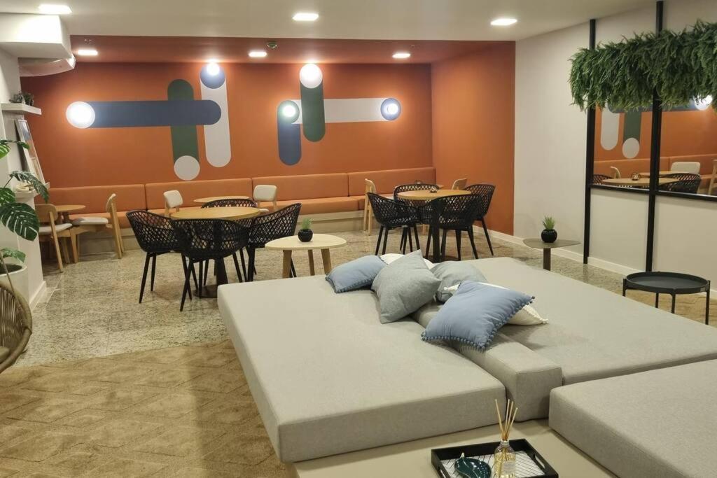 Estudio Moderno No Coracao Do Apartment *