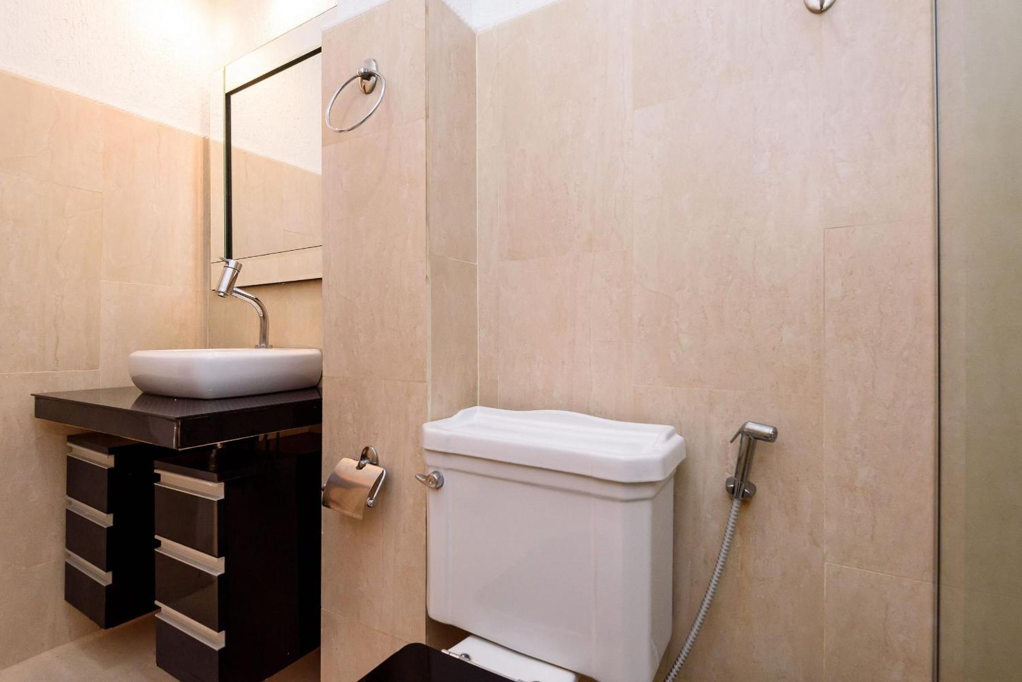 Quarto&sala A 100m Da | Nsc 1171/802 Apartment