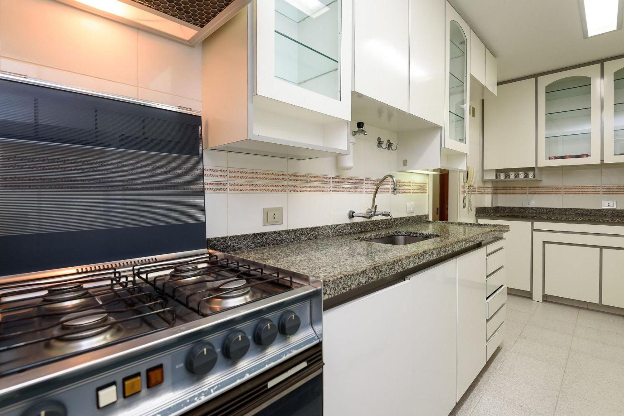 Apto Antigo No Leblon P/ 7 Pessoas | Gsm 300/701 Apartamento *