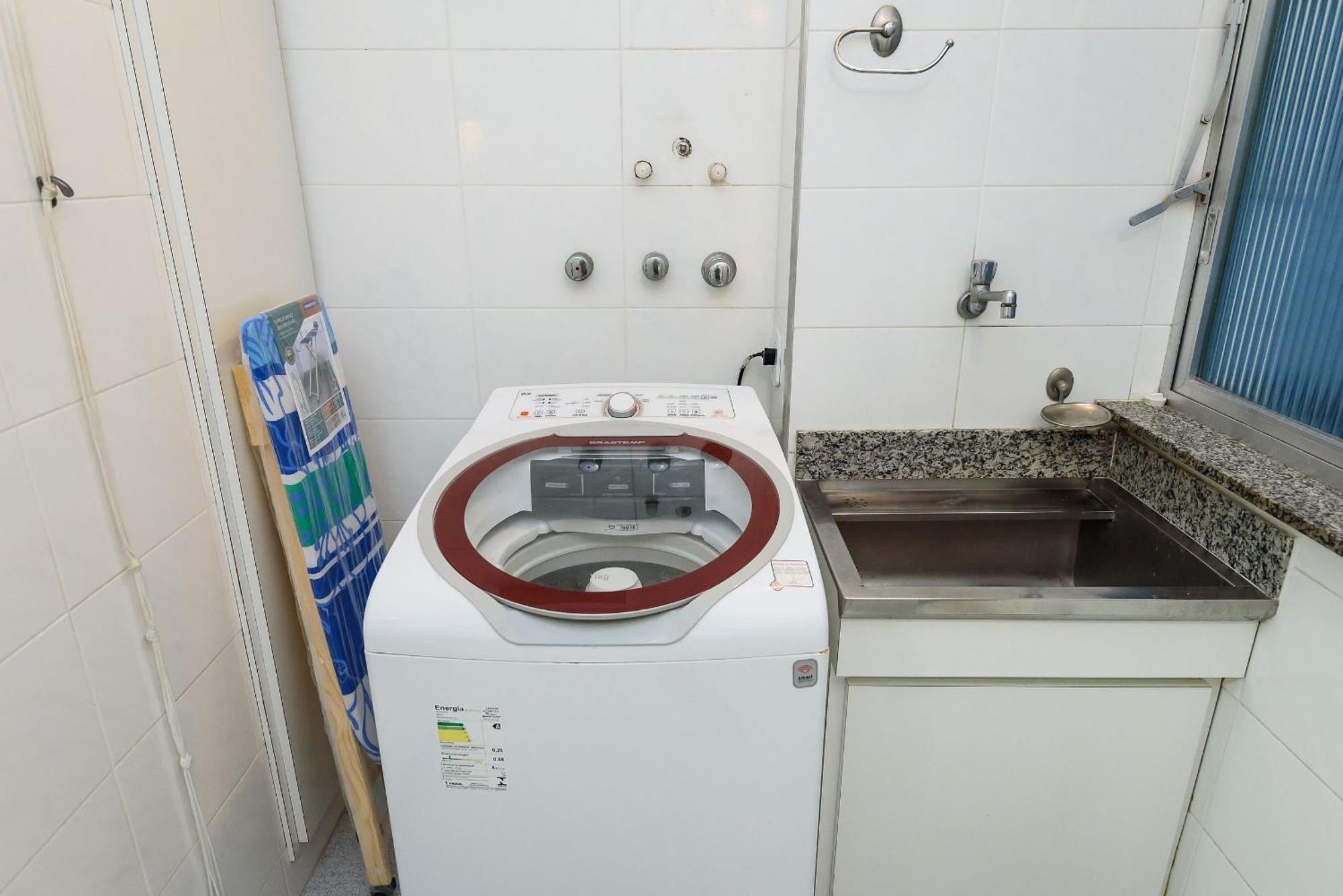 Apto Antigo No Leblon P/ 7 Pessoas | Gsm 300/701