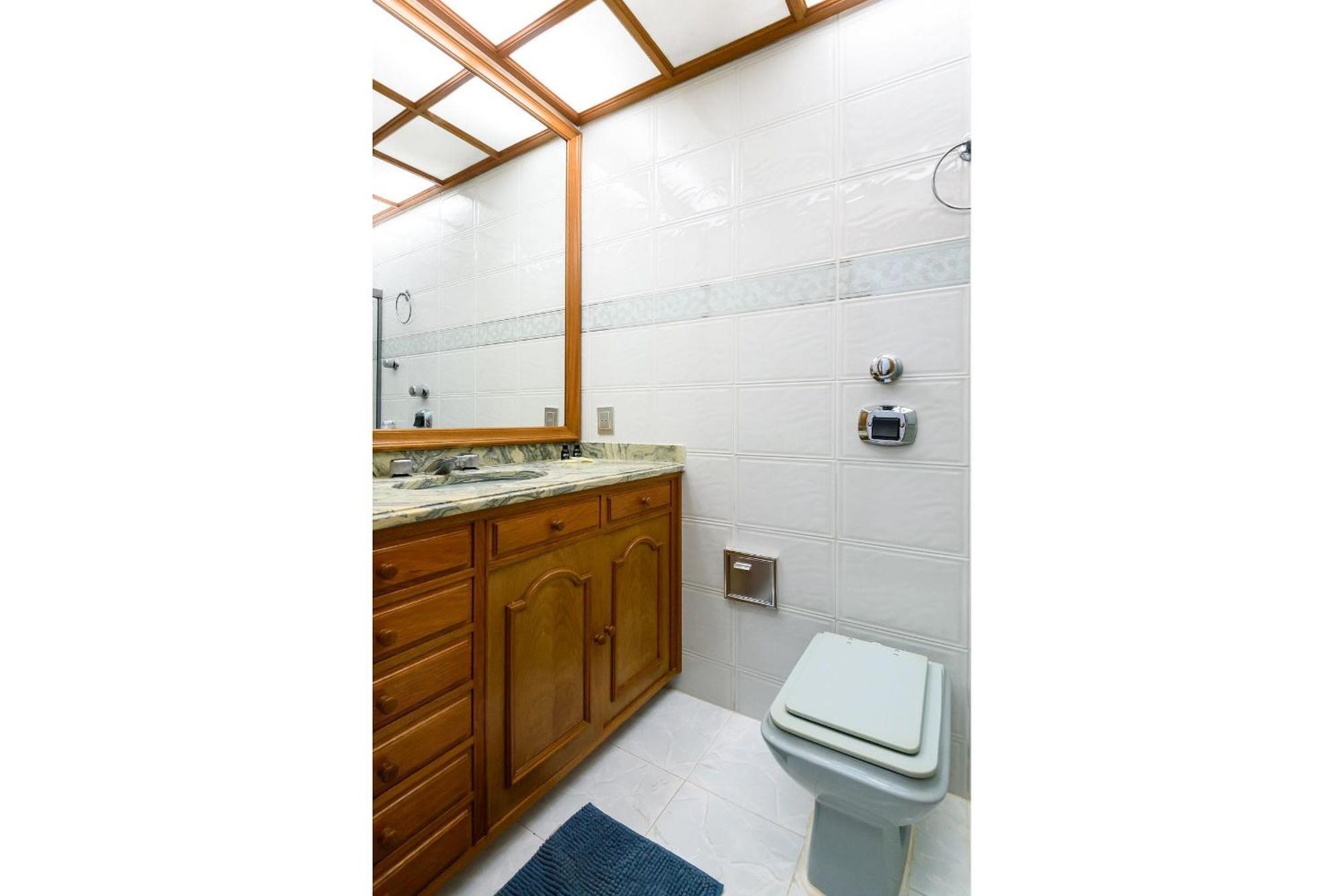 Apartamento Apto Antigo No Leblon P/ 7 Pessoas | Gsm 300/701 Rio de Janeiro